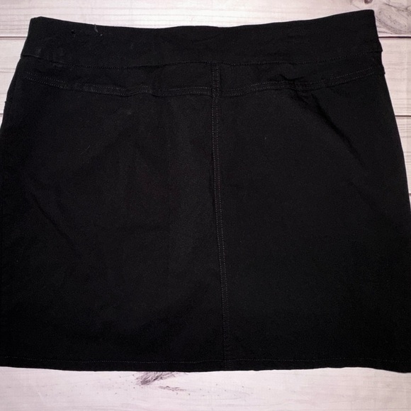 Erin London Women's Black Skort - Size 16
Tennis pickleball Hiking Walking 🌼 - Picture 3 of 7